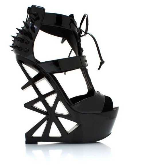 khymeira:  NG » Spellbound Spike Platform 