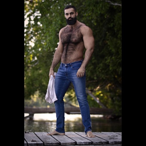 clauspelz:  @foad_nlt thinks he looks serious in this photo, I think he looks dangerous ☠️😈 #hairy #malemodel #photoshoot #canada  (at Huntsville, Ontario)