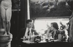 zzzze: GARRY WINOGRAND Hausner’s Restaurant, Baltimore, USA,1960s Gelatin silver print