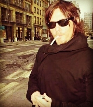 reedus-place:  https://instagram.com/p/BBcoaKkhq59/