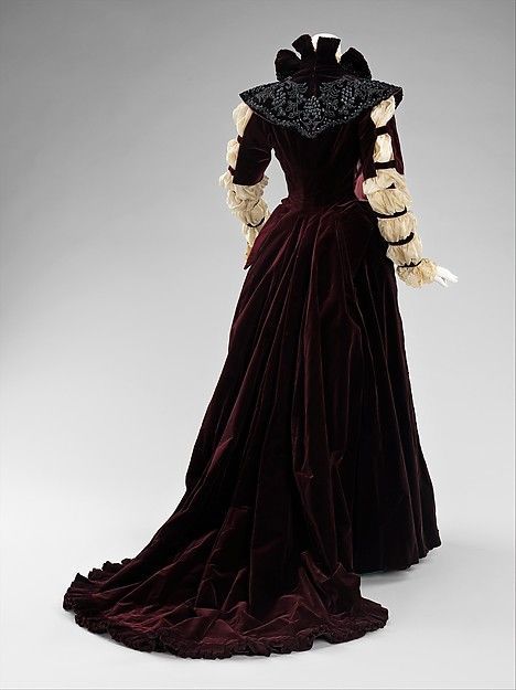 1. 1890 reception dress2-3. 1890-954. 18905. 1890s6. 1890s7. American 1890