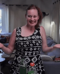 msjamielee:  shot-through-the-hartsquared:  “It’s a side pony and it’s a classic, thank you"   subscribe to Mamrie for her talent and hilarity 