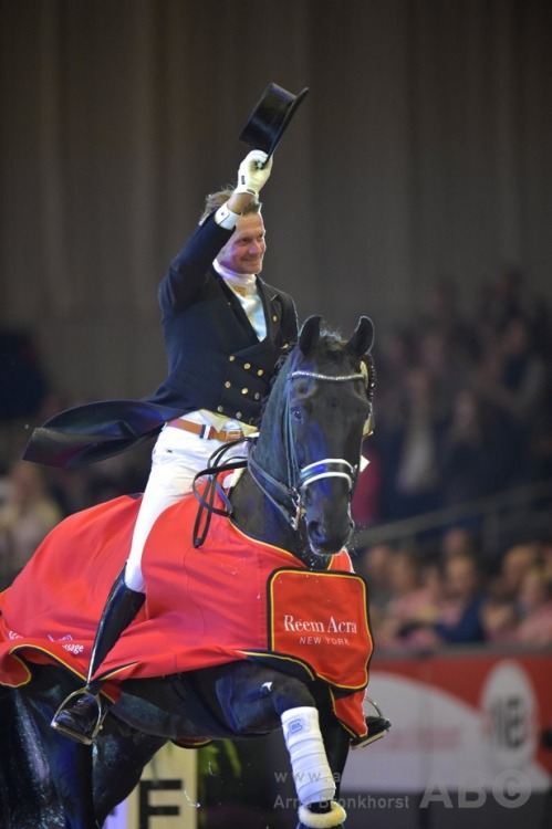 horsesboysandluxury: Edward Gal with Glock’s Undercover (v. Ferro) at Indoor Brabant © Ar