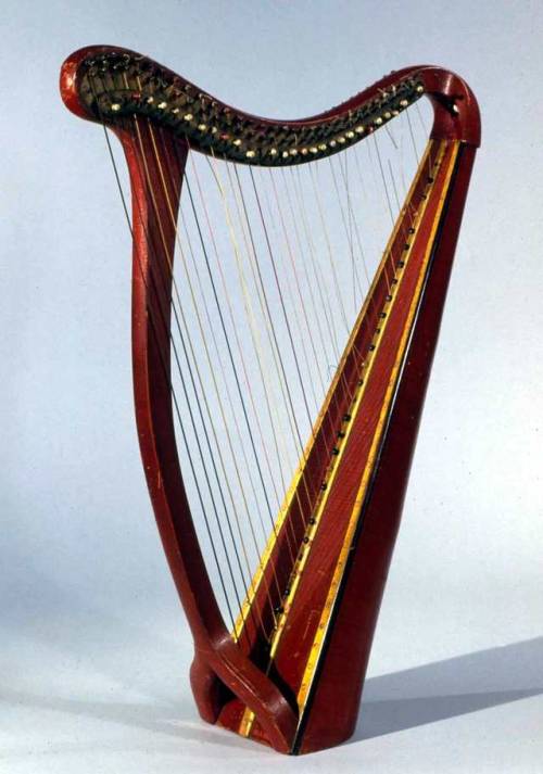 met-musical-instruments: Portable Harp by Louis Joseph Domeny, Musical Instruments The Crosby Brown 