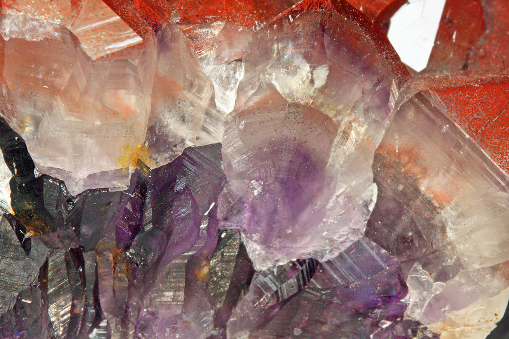 bijoux-et-mineraux:  Thunder Bay Amethyst (Amethyst with Hematite inclusions) - 