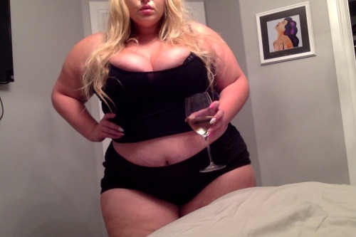 Porn photo plus-size-barbiee:  You wish I was your pound