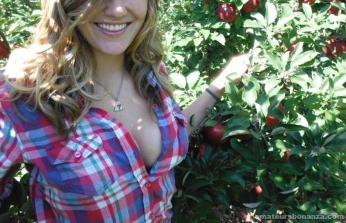 amateursbonanza:  More girls and videos on our official site