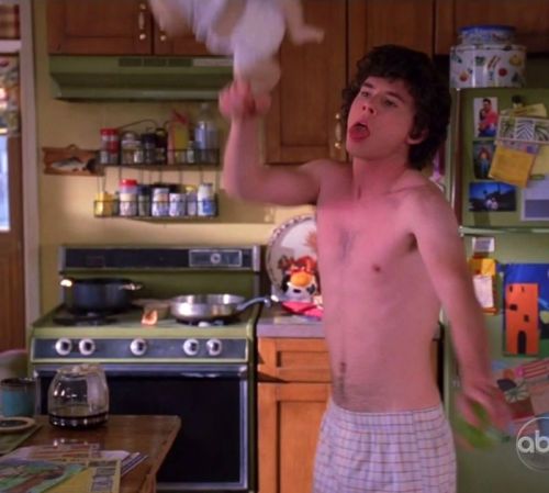 chewie-rhwn:Charlie McDermott in The Middle