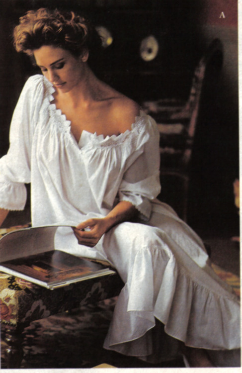 Jill Goodacre reading for Victoria’s Secret, early 1990s.Goodacre was a primary lingerie and hosiery