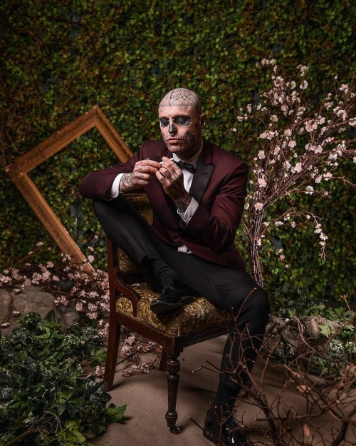 Portrait at the 2018 Canadian Arts and Fashion Awards