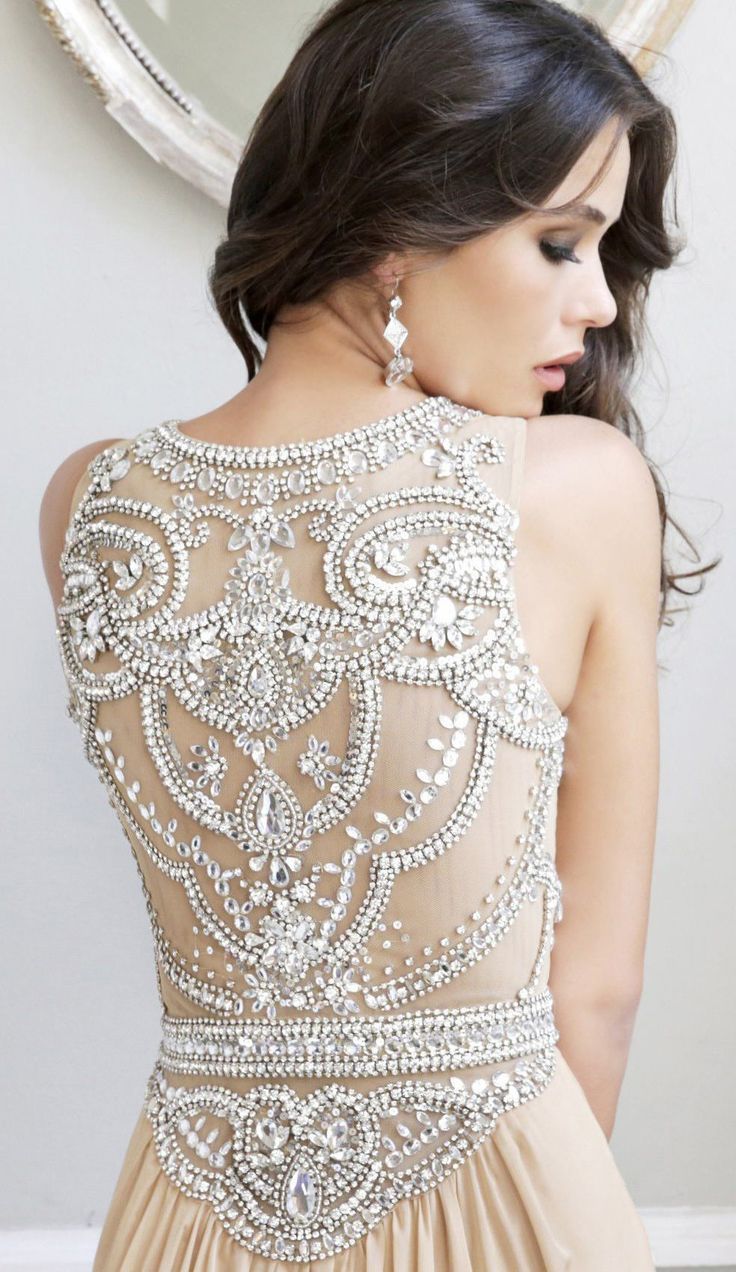 Pretty prom dresses with sleeves