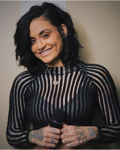 Porn tsulani:  kehlani: Used to hate my smile photos