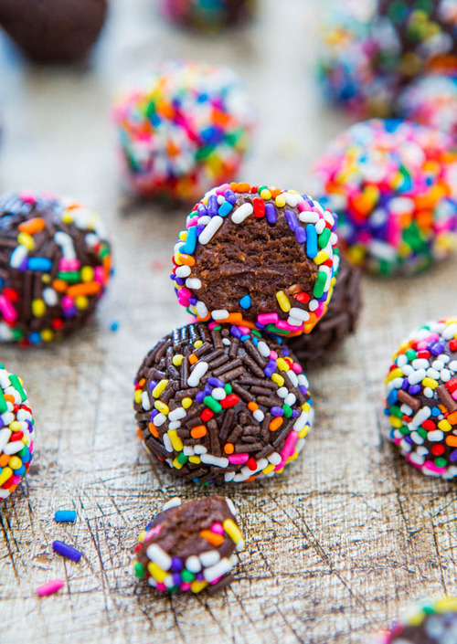 foodishouldnoteat:  if you love food follow my blog! 