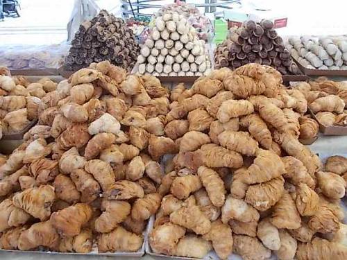 Some italian cookies - bakery products.