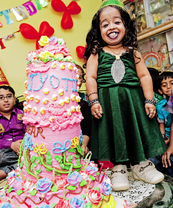 fionagoddess:  Happy Birthday, Jyoti Amge (December 16, 1993) 
