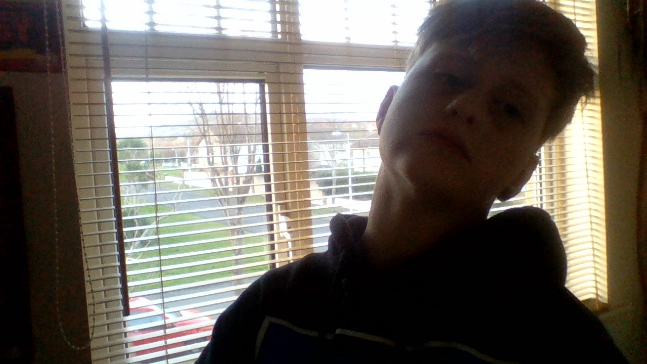 dvd-n:hello! my names leon and i am a pre t trans guy from ireland!im gladly participating