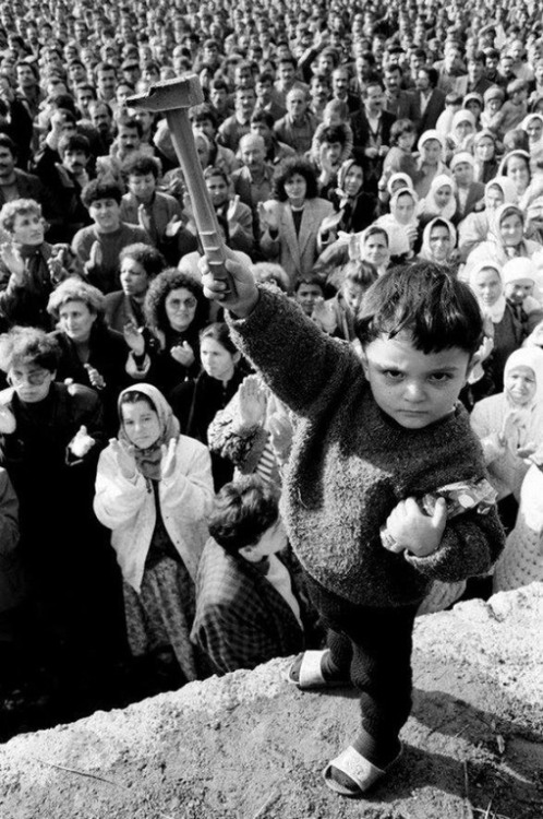 error888:A young Turkish boy raises up a hammer during a solidarity rally for the 42,000 miners on s