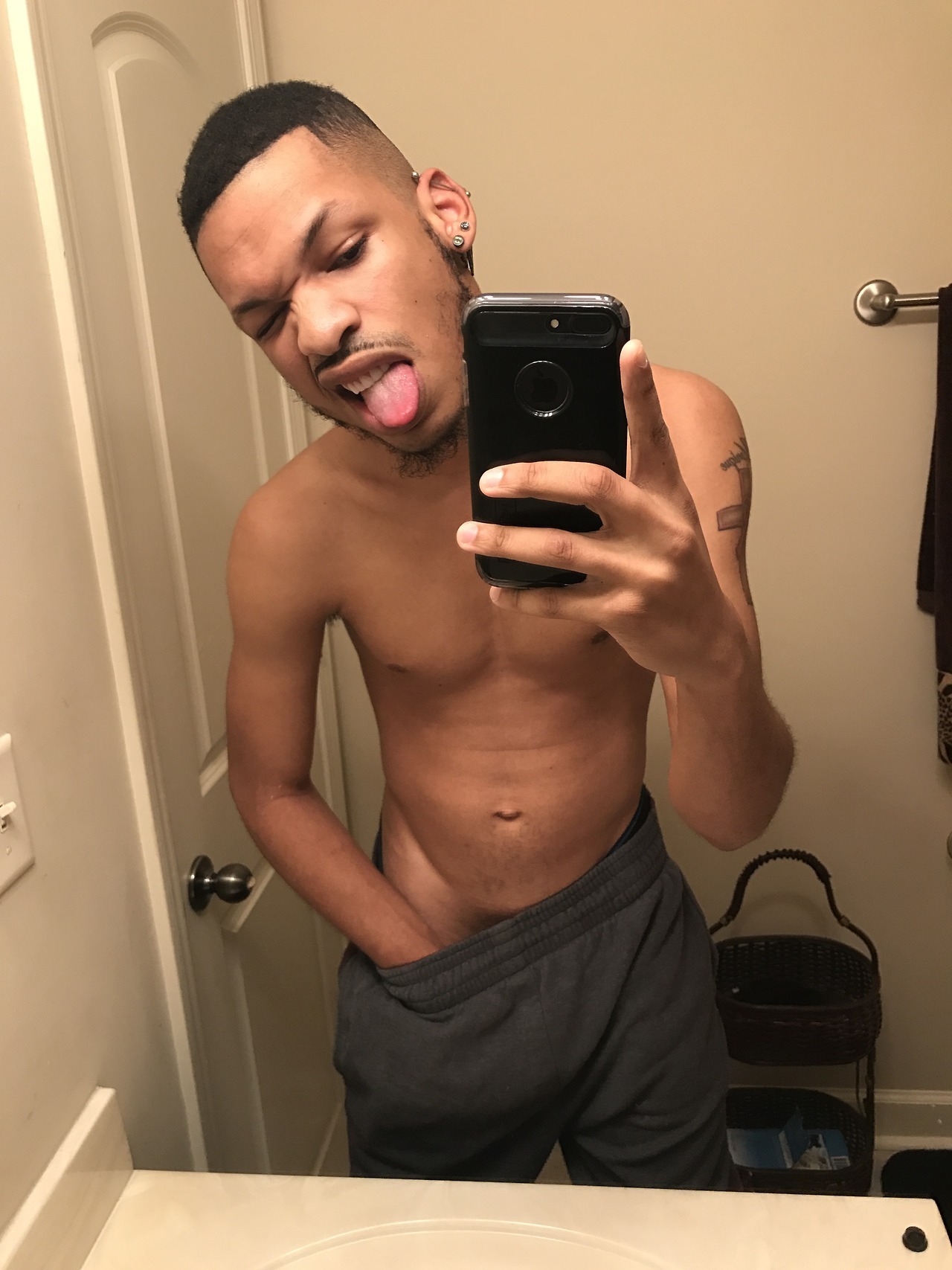 yellafreakxxx:  Kisses