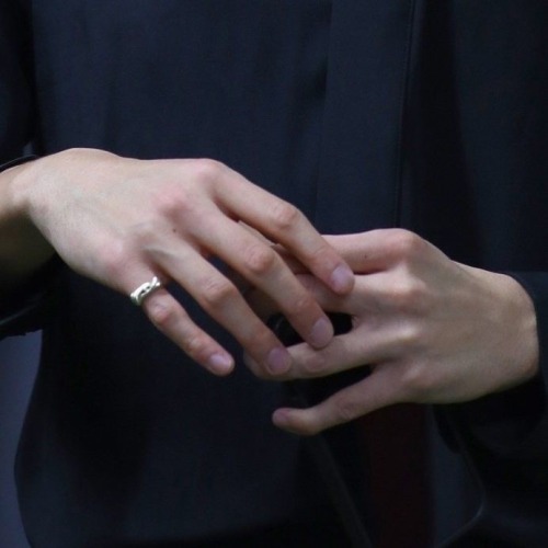 Who In Svt Do You Think Has The Prettiest Hands?