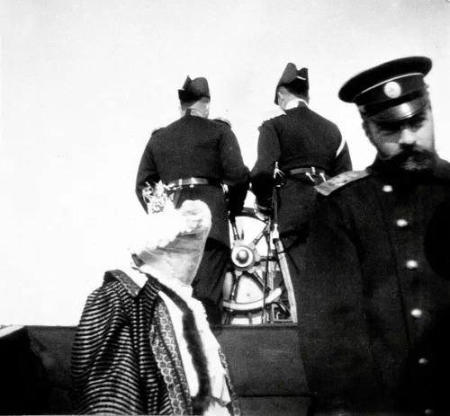 the-last-tsar: Grand Duke Alexander Mikhailovich and Tsarina Alexandra.