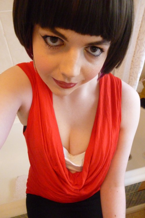luvnaughtytraps: lucy-cd:Pictures Such a cute outfit, short wig works perfectly! <3Big beautiful 