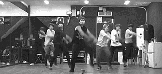 takeovermyheart:  4/? 인피니트 been 99.99% synchronized ever since 100609  