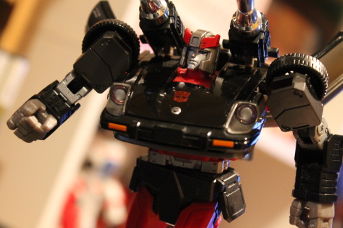 TakaraTomy Masterpiece Streak