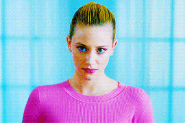 clarasolo: Betty Cooper In Every Episode - 1x13…  The Sweet Hereafter “Good evening,