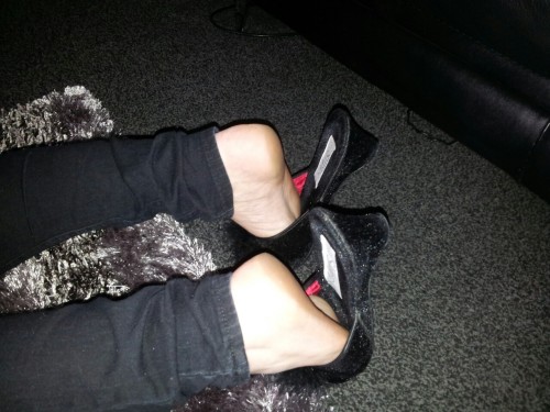 slipperlover2011: Last few of these slippers ..