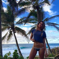 cbssurfer:  Anastasia Ashley in Hawaii