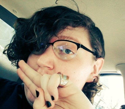 mintyfreshgirl:I took Lydias glasses and I feel cute in them :> You are cute in them omg!!