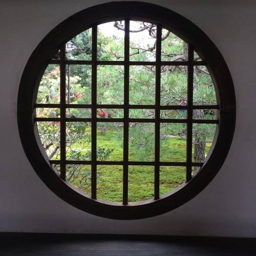 visitkyoto: #japanesestyle #japanesegarden #garden #temple#kyoto#designanddetail #detail #architectu