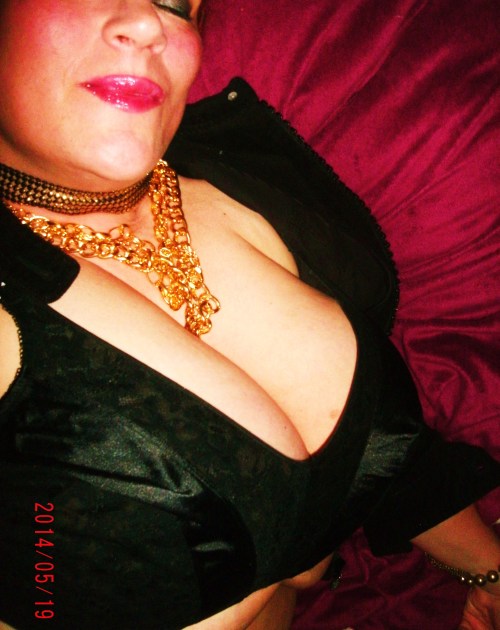 Porn photo mylonelybreasts:  ~cougar selfies~ {* with