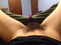 mastermind1967:  hairypussypix:  Hookup with