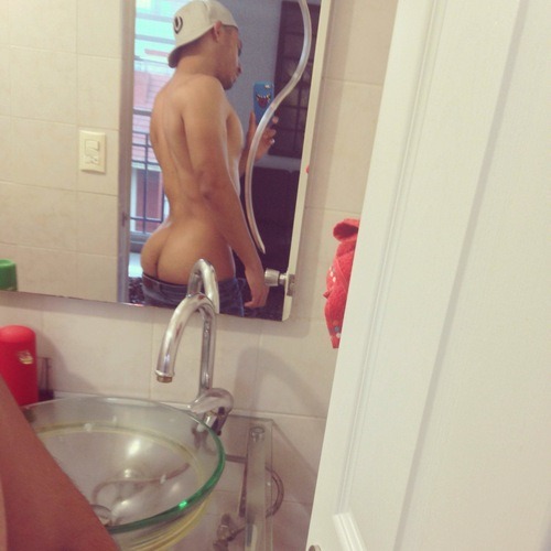@Ottoyanez DESNUDO