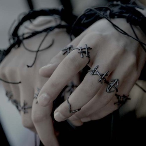 crimsonkismet:Joanna Szkiela