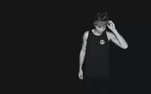 Ash Make Me Feel Akdjahdlajd