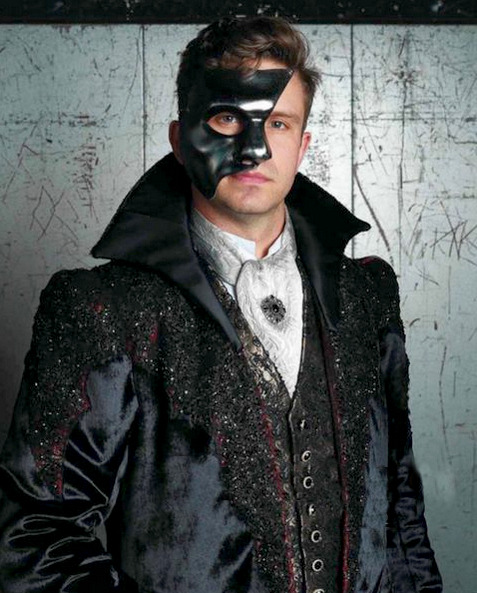 operafantomet: Joshua Robson as the Phantom in POTO Sydney Harbour