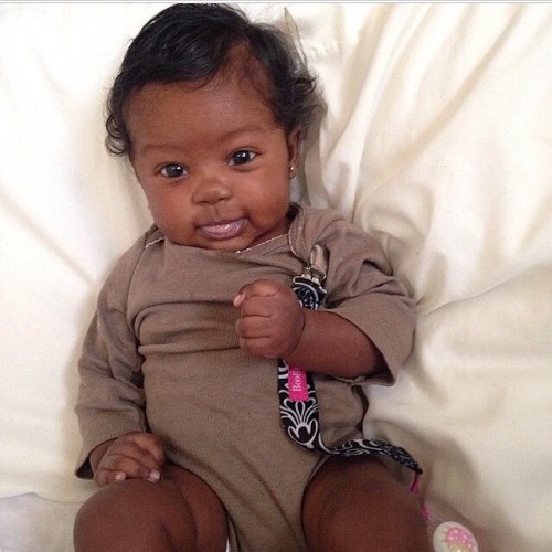 curlswithlove:She is beautiful ! @_zzali #naturaltotsthursday #naturalhairkids #baby