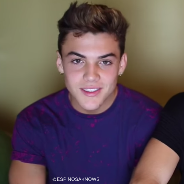 magcon-pack:  If you take please give the creditsSe você pegar por favor dê os