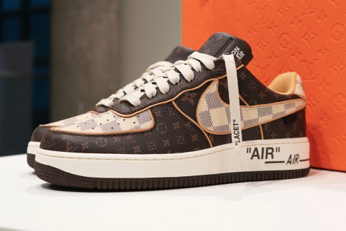 Nike x Louis Vuitton “Air Force 1” & Pilot Case All 200 pairs of the limited-edition collaborati