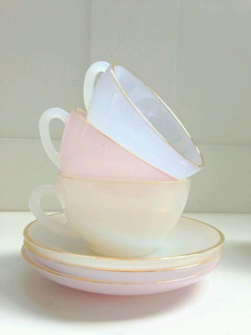 fleuryst: Pastel Tea Set