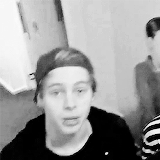 fivesecondof-deactivated2014052:  Luke wearing snapback aka the death of me 