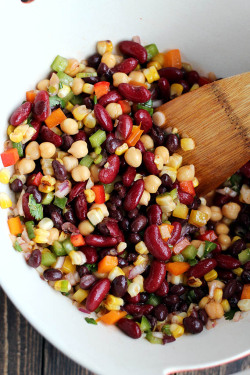 ladiablessebelle: garden-of-vegan:  Tex-Mex Three Bean Potato Salad - ilovevegan.com  Yes please 