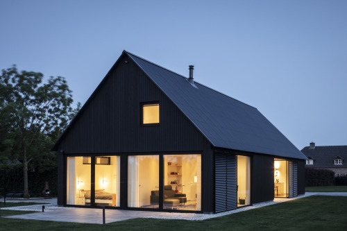 Barnhouse V - Boxtel, The Netherlands - Wenink Holtkamp Architecten - via ArchDaily____Arthur and Pu