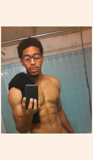 black-dicks-r-us:  FIND BLACK GAY SEX! Over 500,000 Profiles…  www.BlackM4M.com