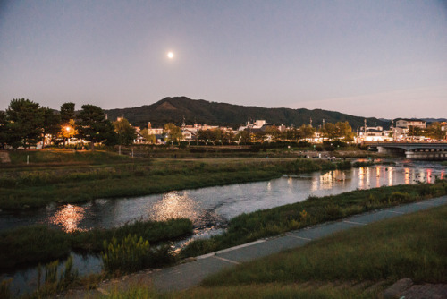 Wednesday 4th October 2017. 18:00 Kyoto Japan.Full moonrise over the Kamogawa this evening.