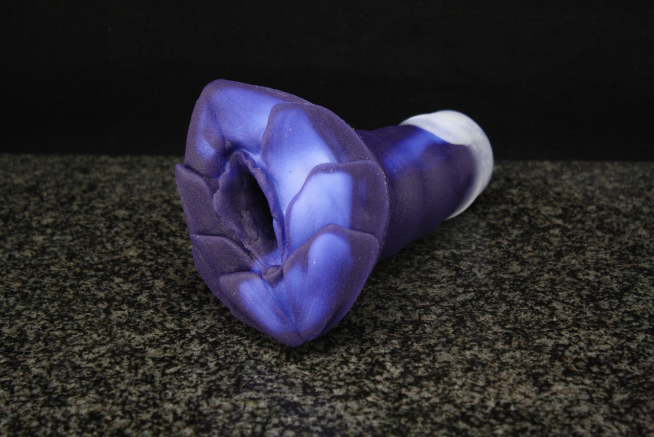 baddragonpretties:  FLOP FRIDAY Plus a brand new Jannie!!! Come and check it out