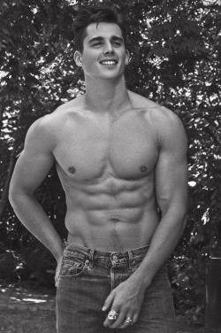 grabbingthebulge:  Pietro Boselli