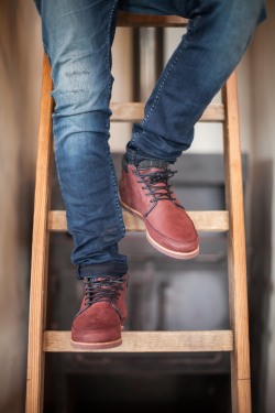 vicomovement:  VICO | Style: VISBY | Color: Burgundy/Navy